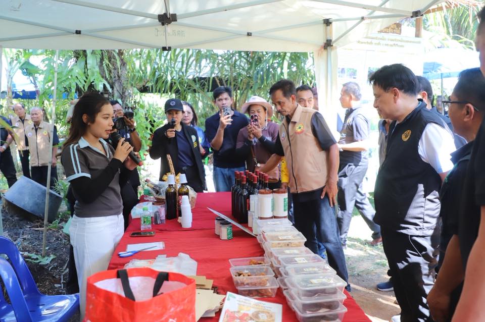 title - เลขาฯ ส.ป.ก. พร้อมคณะ ร่วมลงพื้นที่ติดตามคณะ รมช.กษ. ตรวจราชการ ณ ตำบลอ่าวลึก